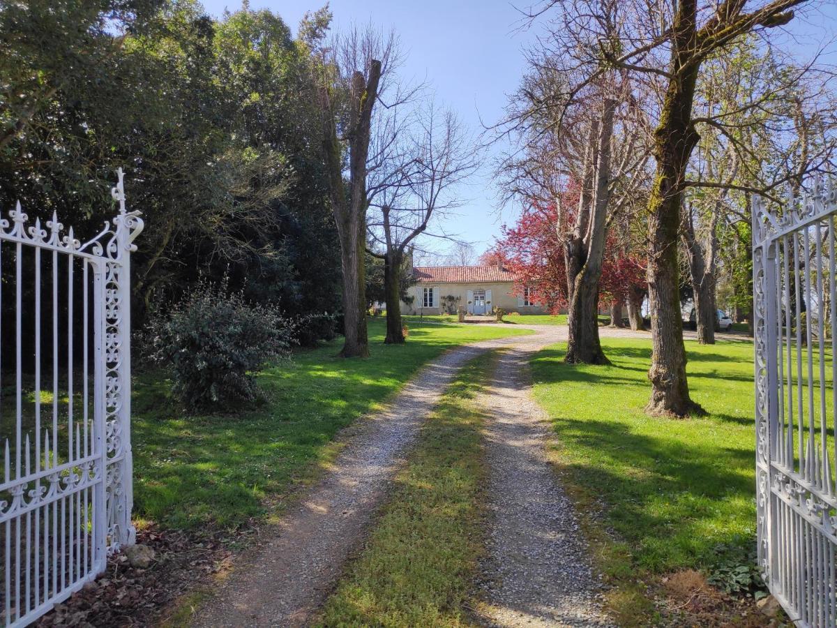 Au Chateau Juillac Exteriér fotografie