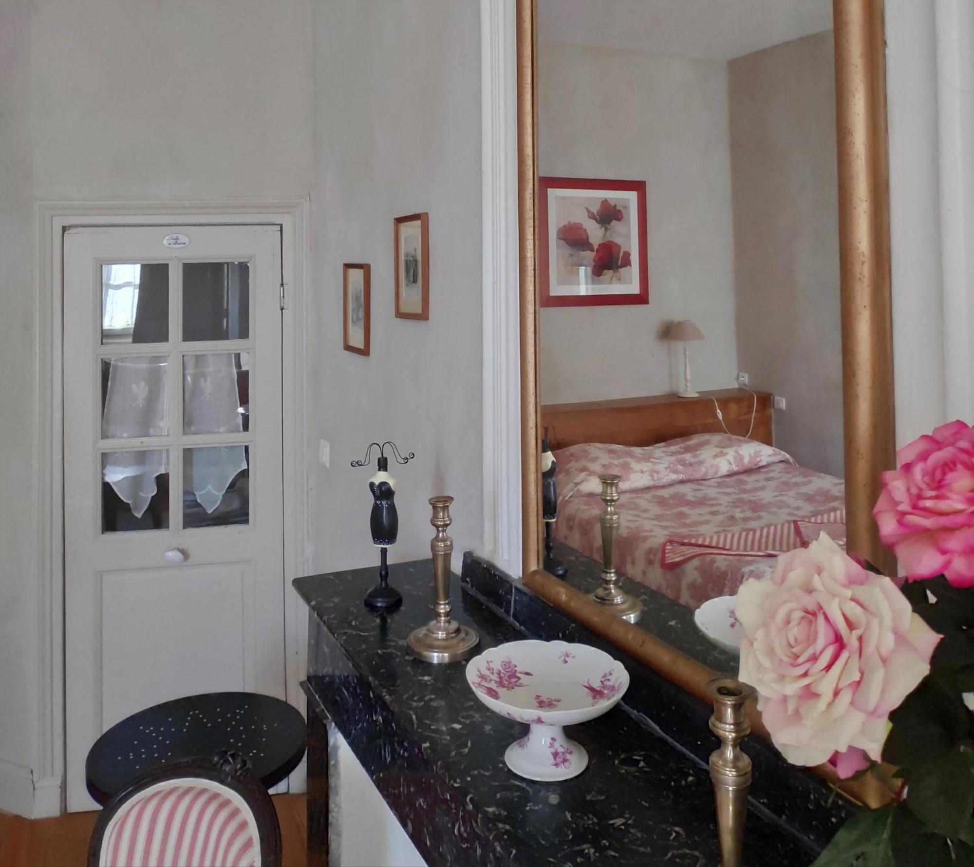 Au Chateau Juillac Pokoj fotografie